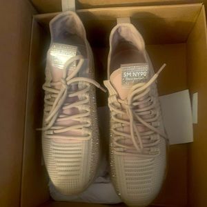 Purchased new on sale and can’t return because I ordered in store to ship